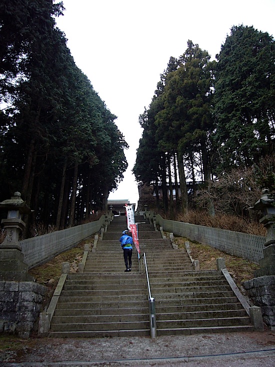 出石寺までの階段
